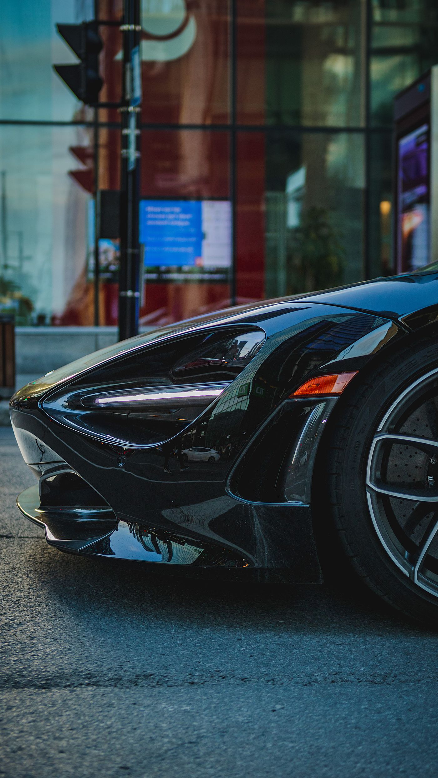 Black McLaren 720S at night